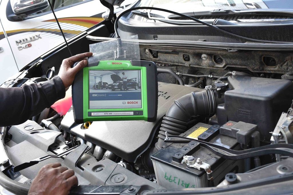 Computerized vehicle diagnostic scanner